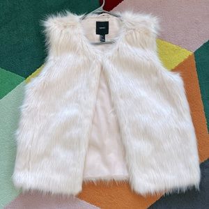Faux fur vest with pockets